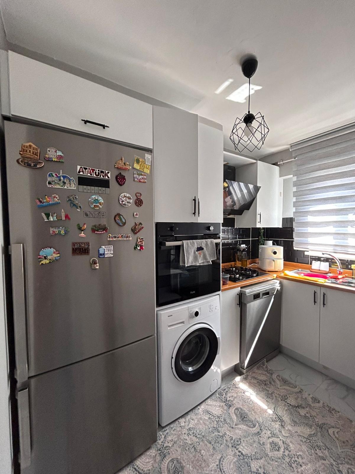 ŞİŞLİ MECİDİYEKÖY'DE GENÇ BİNADA 2+1 SATILIK DAİRE